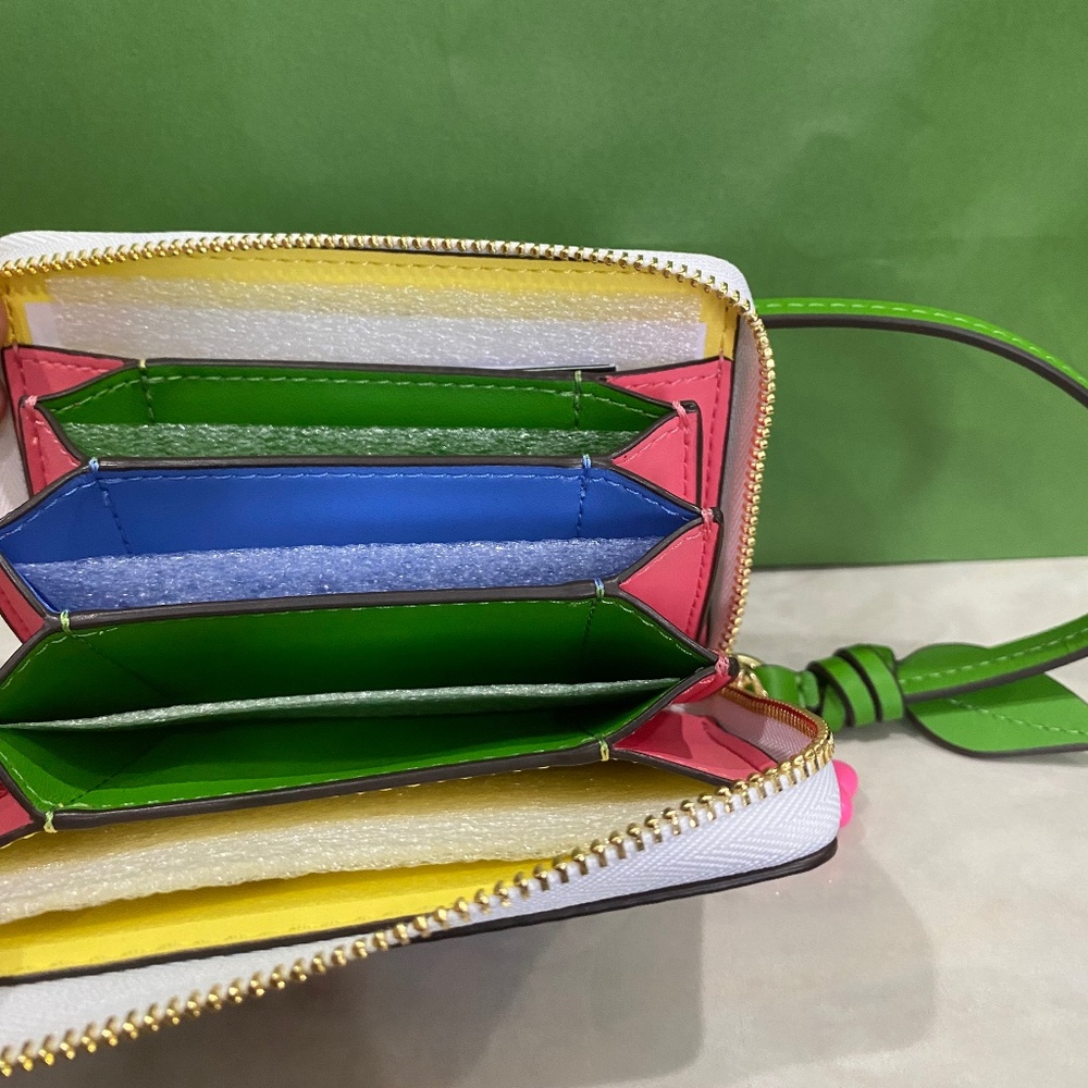 Kate spade magazine wristlet wallet - Picture 6 of 9